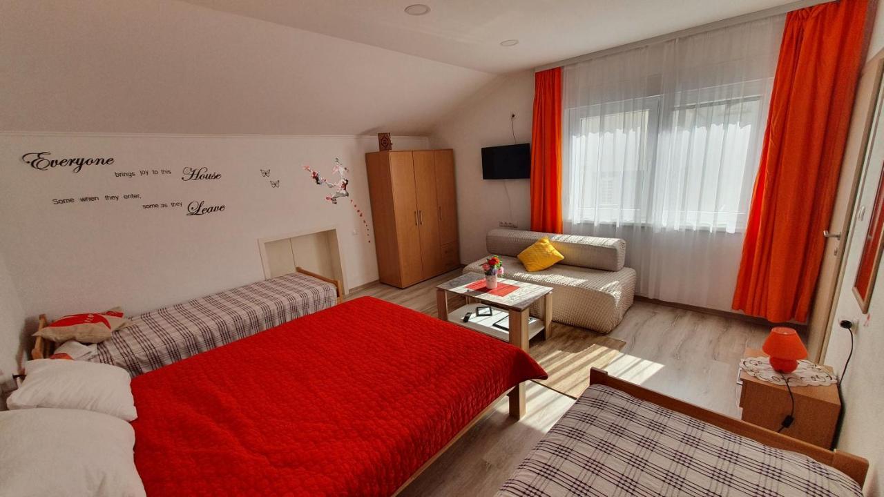 Apartman Centar モスタル エクステリア 写真
